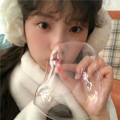 带着魔术盒的男人